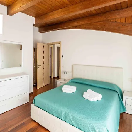 Appartamento Elegante Duplex A - Casa Diamante *